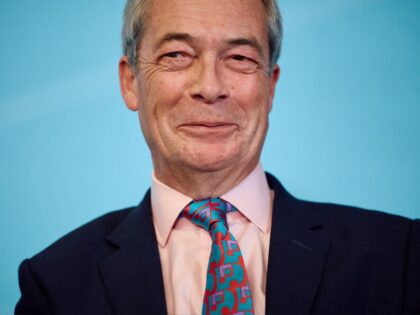 Farage: Politicians Are ‘All Wankers, The Lot of Them’